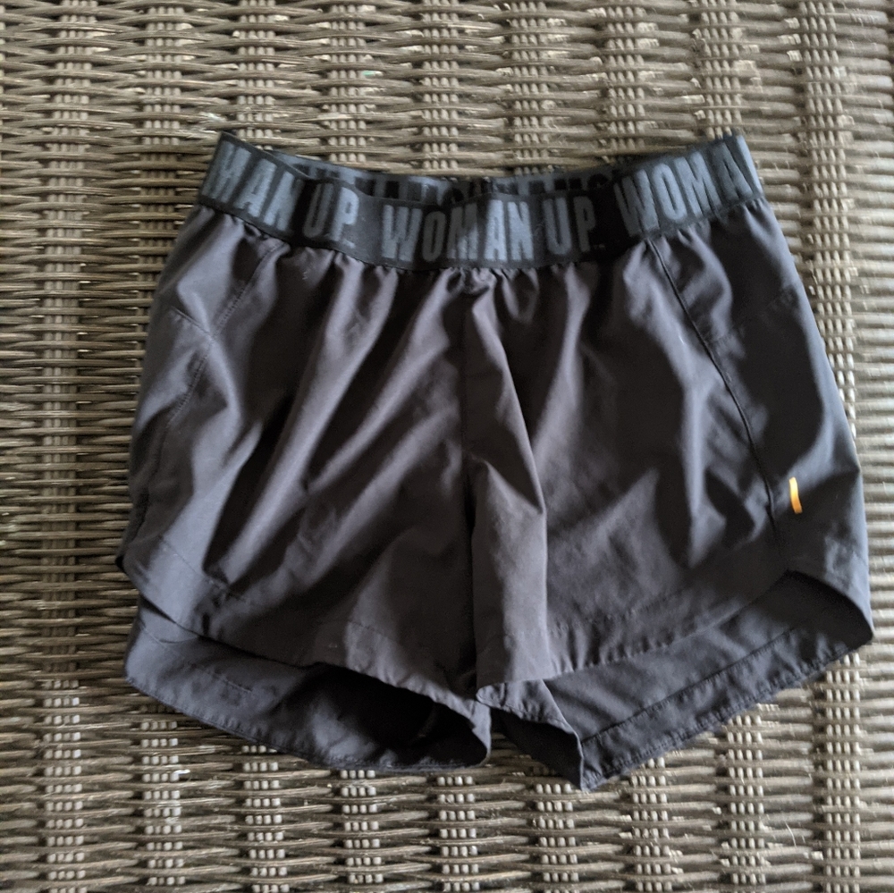 π₯ Lucy Shorts - Picture 2 of 4